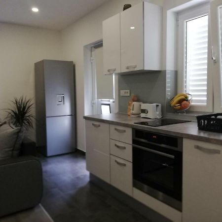 Modern Apartment Near Split & Trogir Kaštela Buitenkant foto